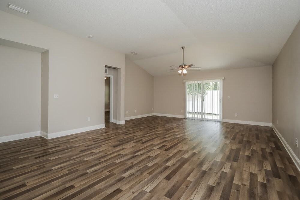 8041 Byrd Landing Ct - Photo 5 of 16