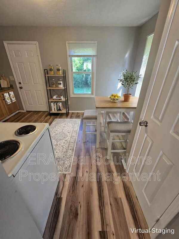 839 S Ogden Ave - Photo 2 of 20