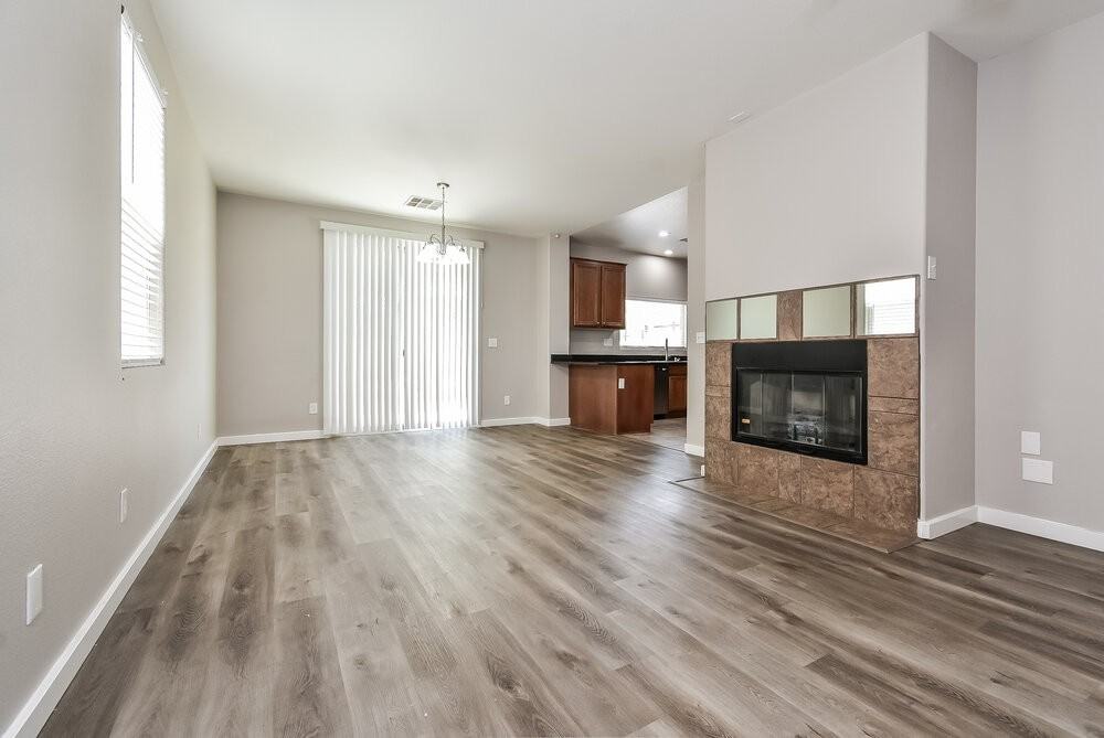 9521 Colorado Blue St - Photo 5 of 17