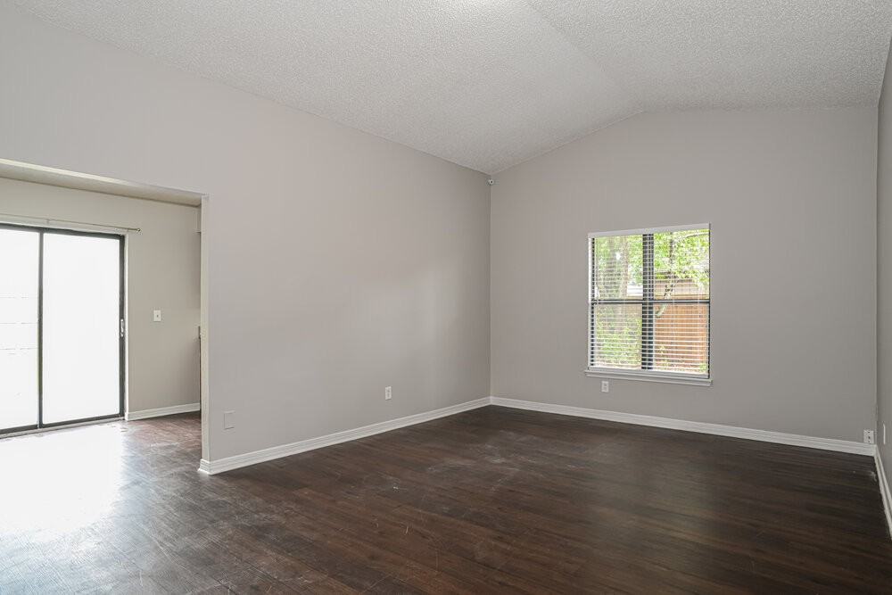 6221 Alfredo Dr W - Photo 3 of 16