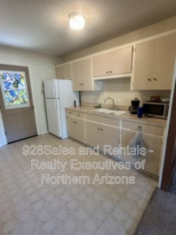 3406 S Pima Dr #1 - Photo 4 of 11