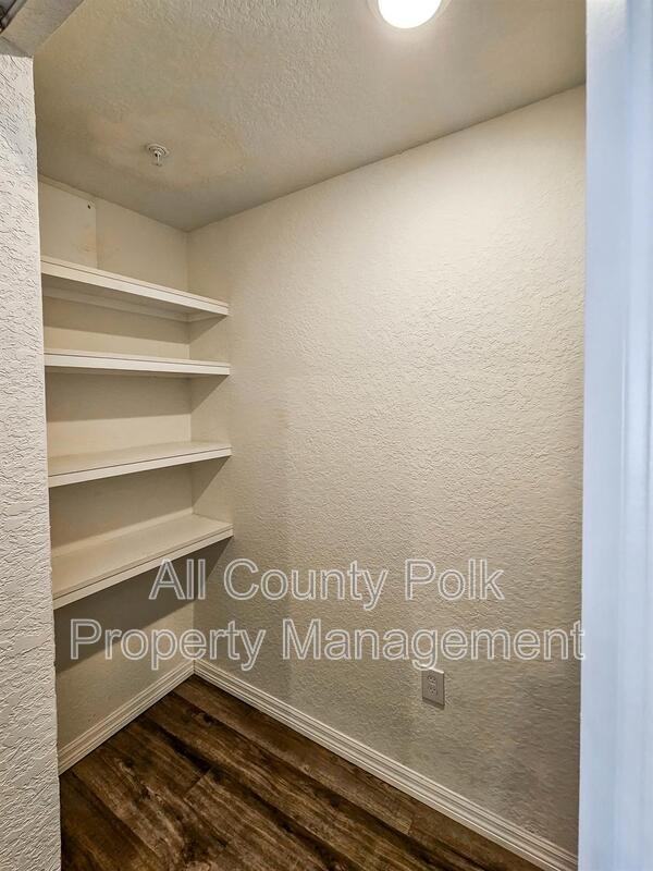 915 Ariana St #39 - Photo 7 of 14