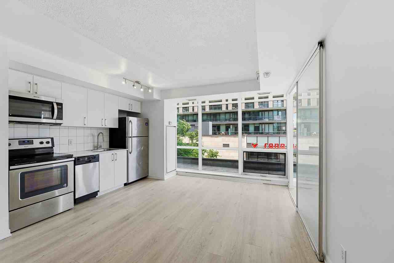 20 Joe Shuster Way #211 - Photo 5 of 34