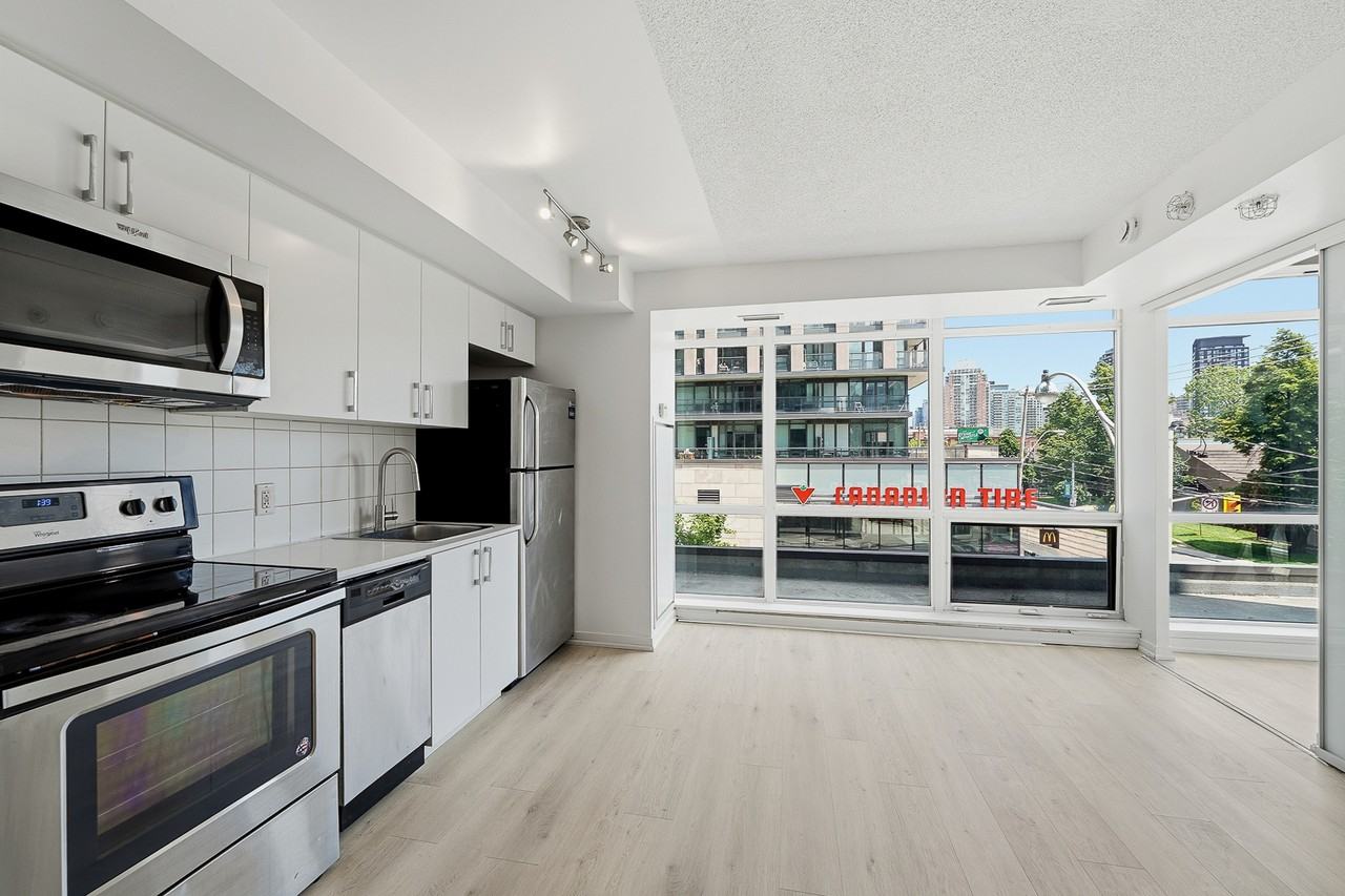 20 Joe Shuster Way #211 - Photo 7 of 34