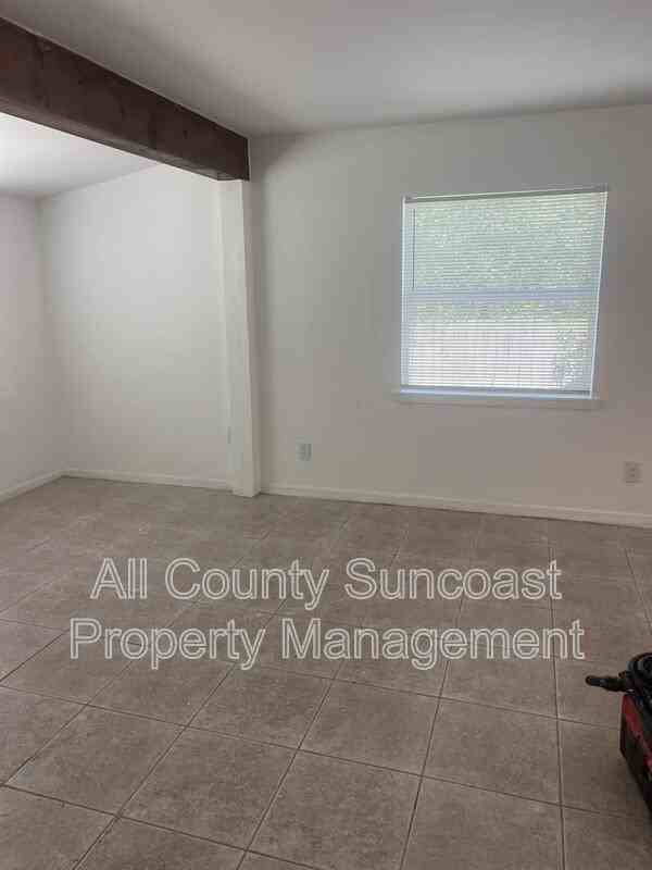 4814 10th Ave N - Photo 5 of 7