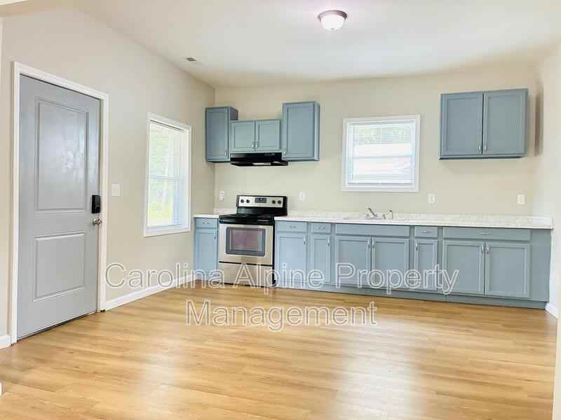 611 S Mountain St #A - Photo 3 of 25