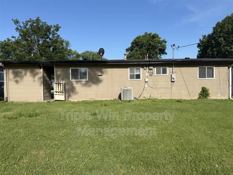 1710 Kay Dr - Photo 3 of 20
