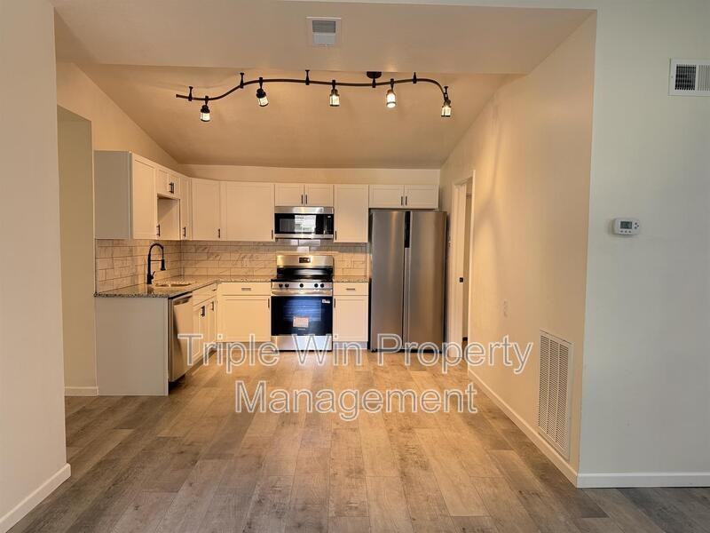 8301 Pepperidge Dr - Photo 6 of 21