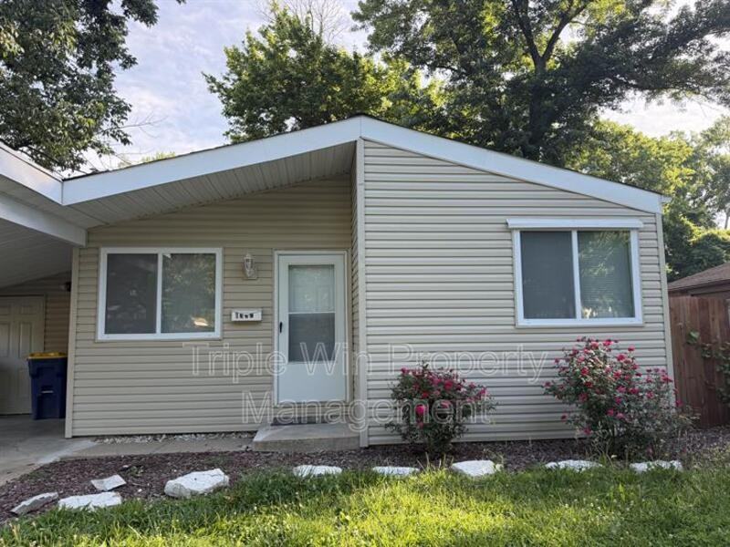 1332 Langholm Dr - Photo 2 of 24
