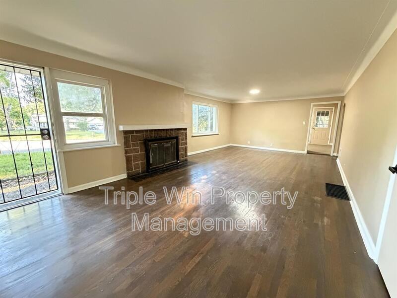 1911 Redman Rd - Photo 5 of 25