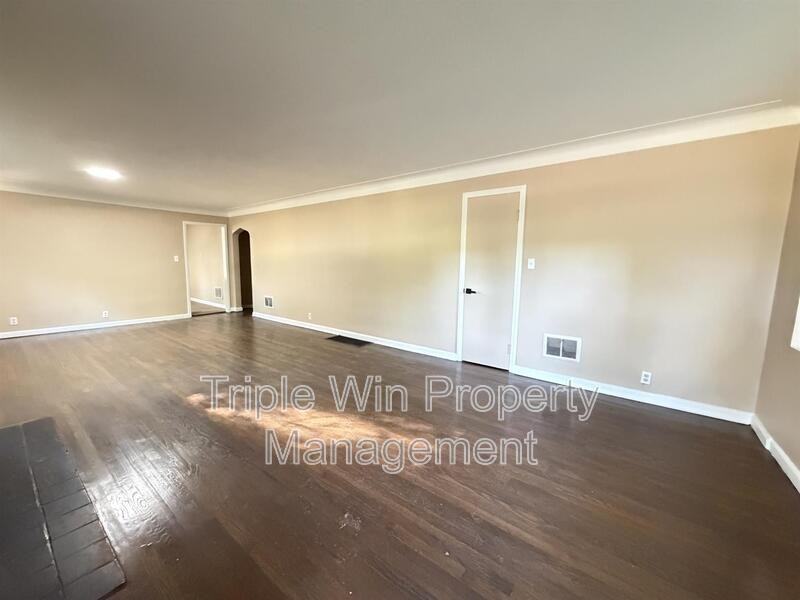 1911 Redman Rd - Photo 6 of 25
