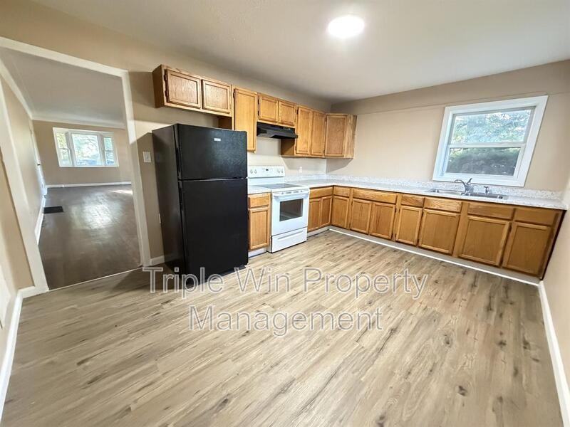 1911 Redman Rd - Photo 7 of 25