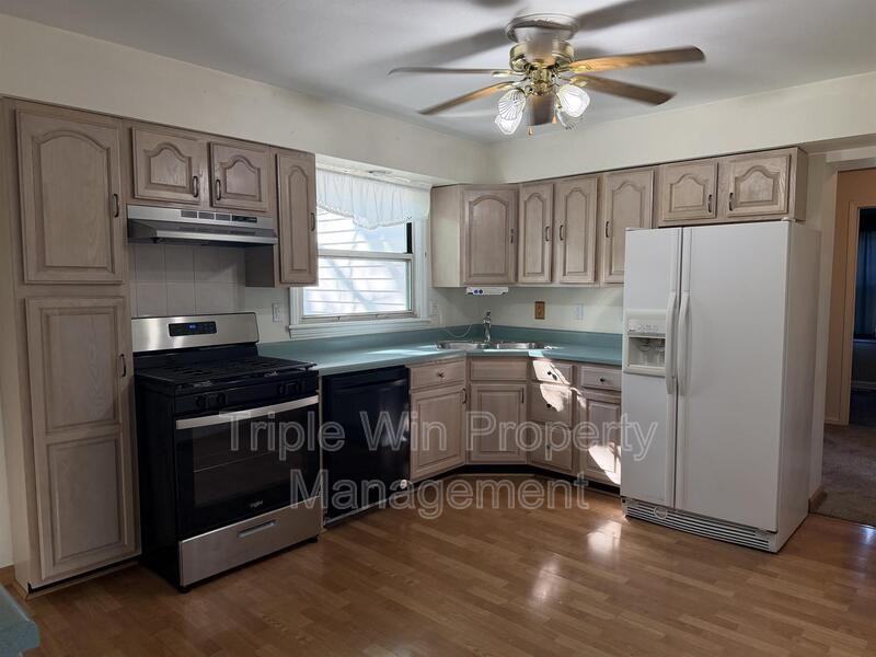 116 Graham Rd - Photo 7 of 24