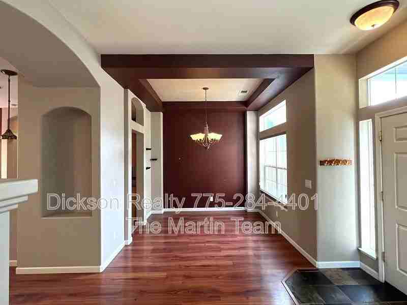 3340 Sansol Ct - Photo 5 of 32