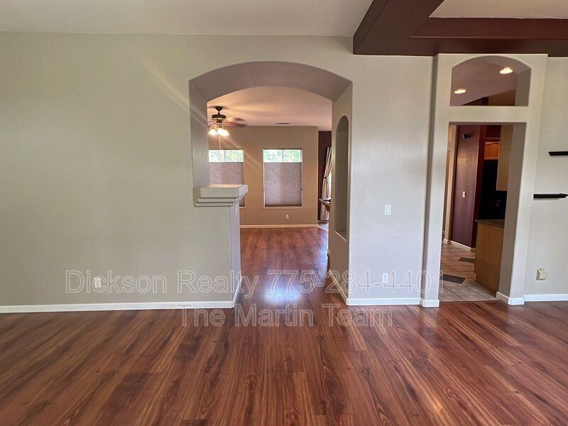 3340 Sansol Ct - Photo 6 of 32