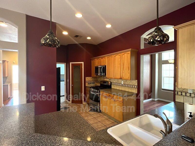 3340 Sansol Ct - Photo 7 of 32