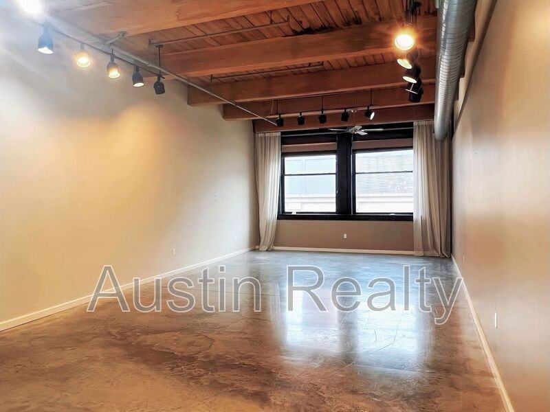901 Washington Ave #301 - Photo 5 of 12