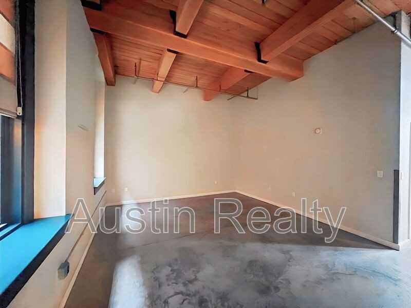 901 Washington Ave #301 - Photo 6 of 12