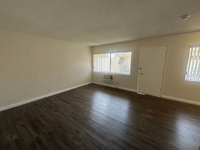 325 N Glendora Ave #3 - Photo 6 of 13