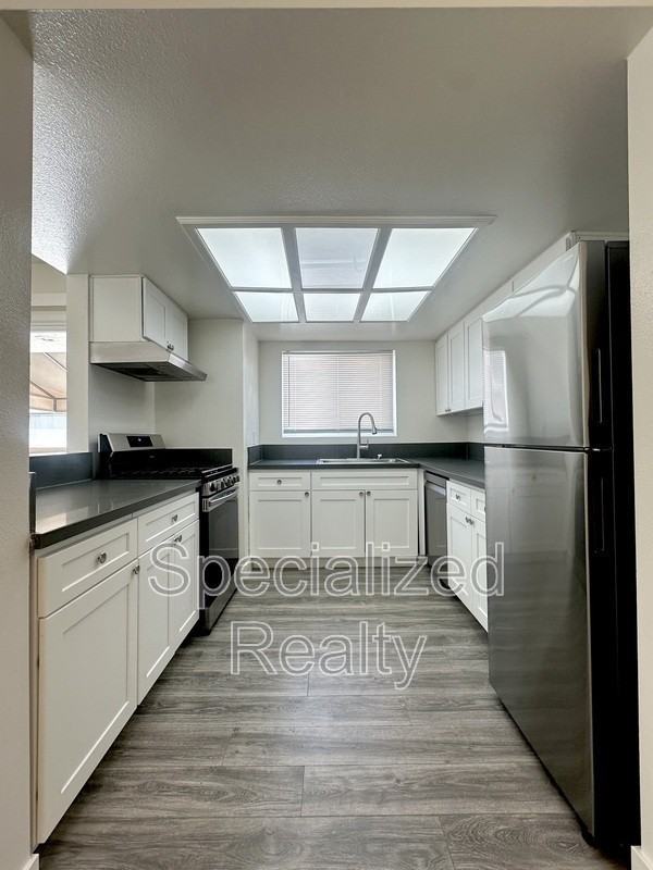 328 E Providencia Ave #202H - Photo 4 of 14