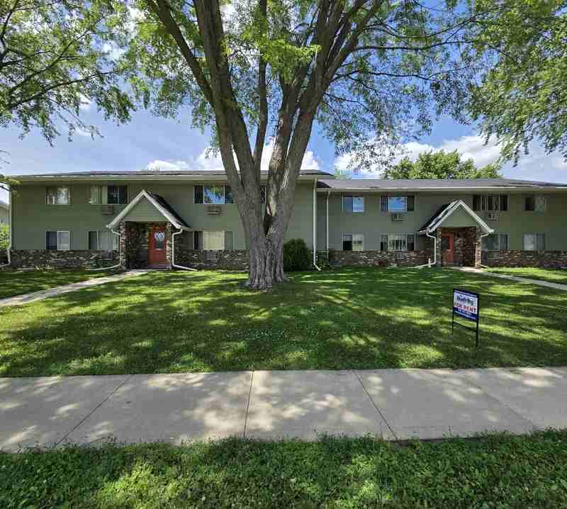 168 Morningside Dr - Photo 2 of 12
