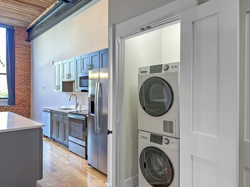 1665 Main St - Photo 4 of 12