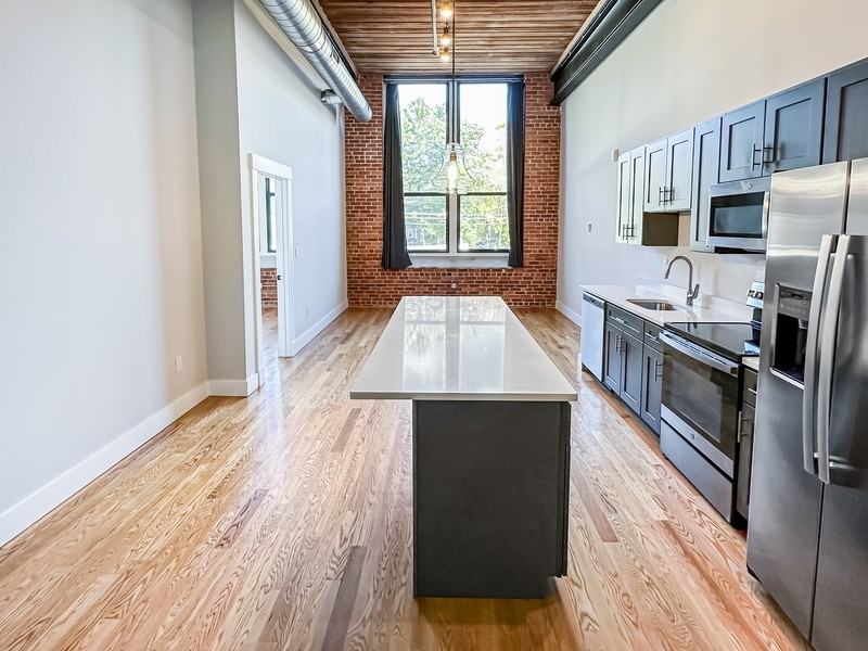 1665 Main St - Photo 5 of 12
