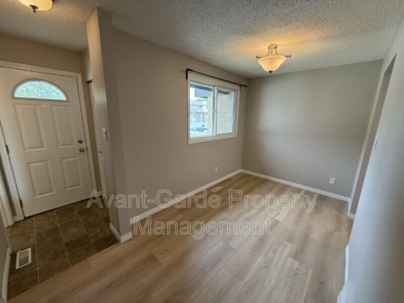 3213 142 Ave Nw - Photo 5 of 33