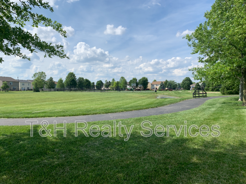 2122 Cedarmill Dr - Photo 4 of 29