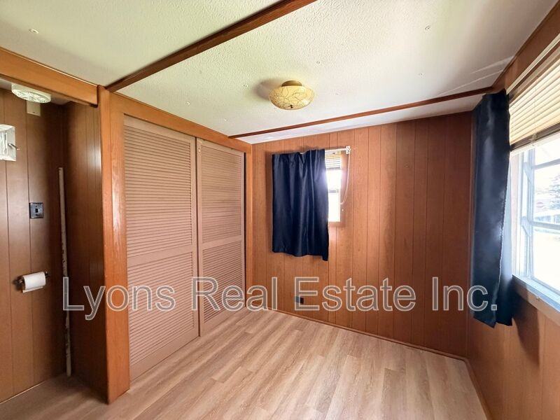 140 Lamplighter Ln - Photo 5 of 16