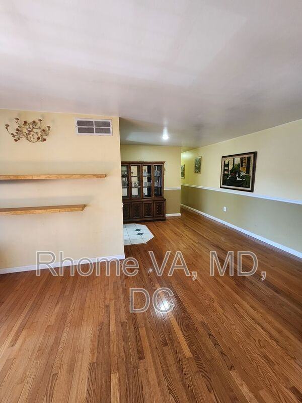 9473 Fairfax Blvd #301 - Photo 2 of 19