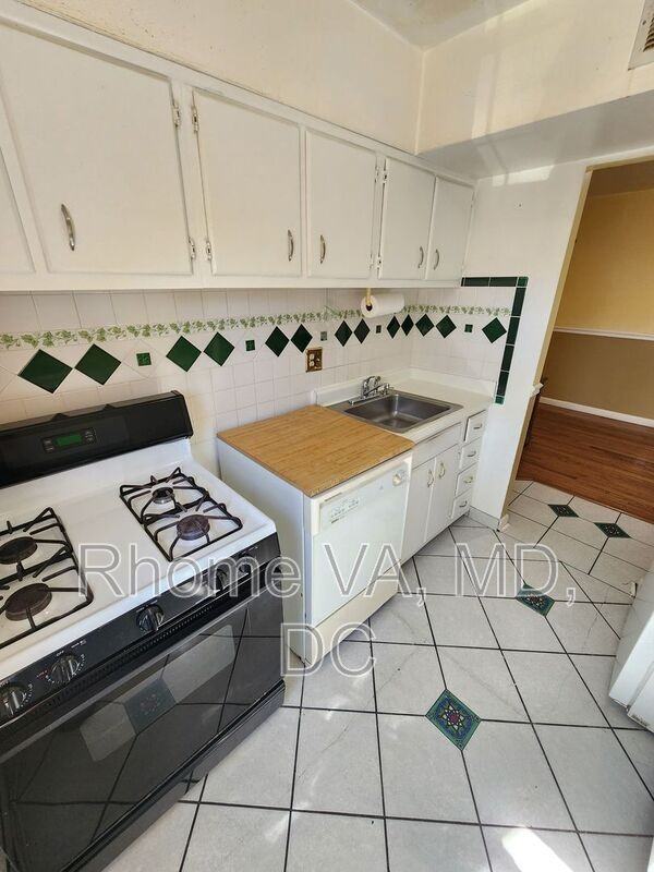 9473 Fairfax Blvd #301 - Photo 5 of 19