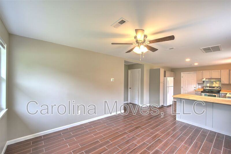 130 Pleasant Dr #A - Photo 4 of 20