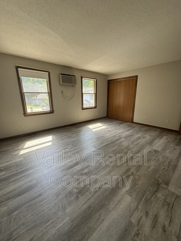 60 High St - Photo 7 of 13