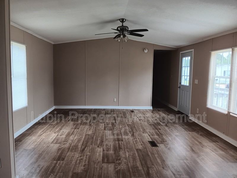 48 Virginia Ave - Photo 2 of 5
