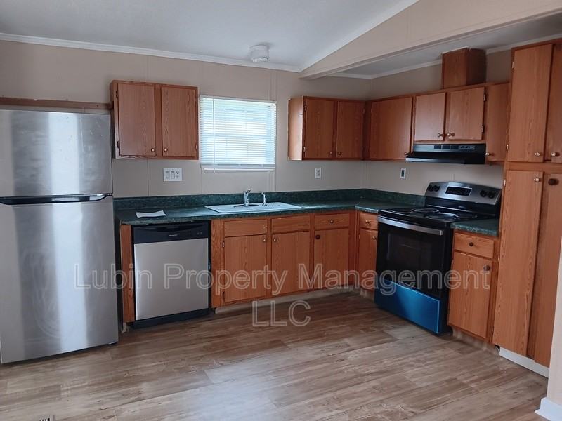 48 Virginia Ave - Photo 3 of 5