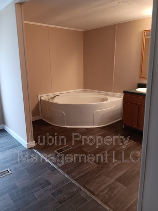 48 Virginia Ave - Photo 5 of 5