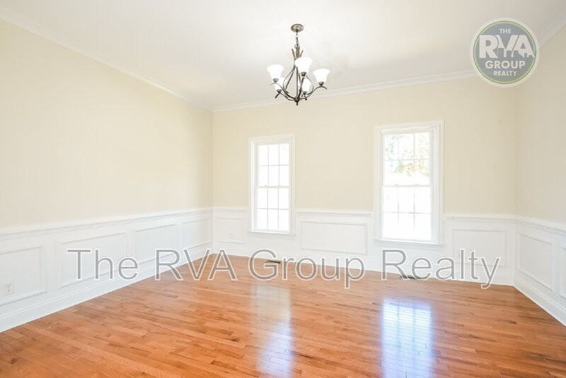 111 Wilkshire Ct - Photo 5 of 25