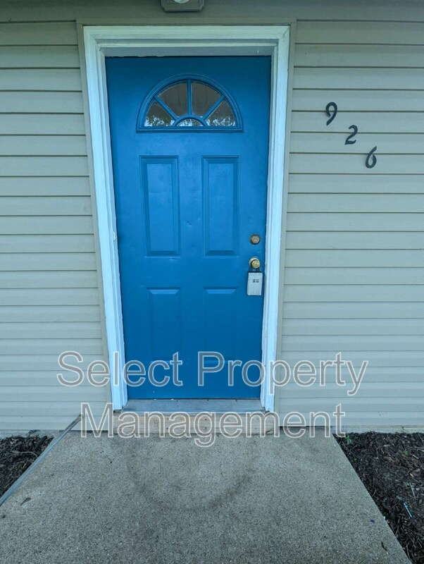 926 Houston Dr - Photo 2 of 17