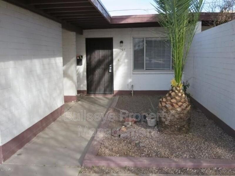 1901 S Farmer Ave #1901 - Photo 2 of 43