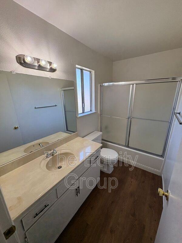 2037 S Tracy Ct - Photo 3 of 20