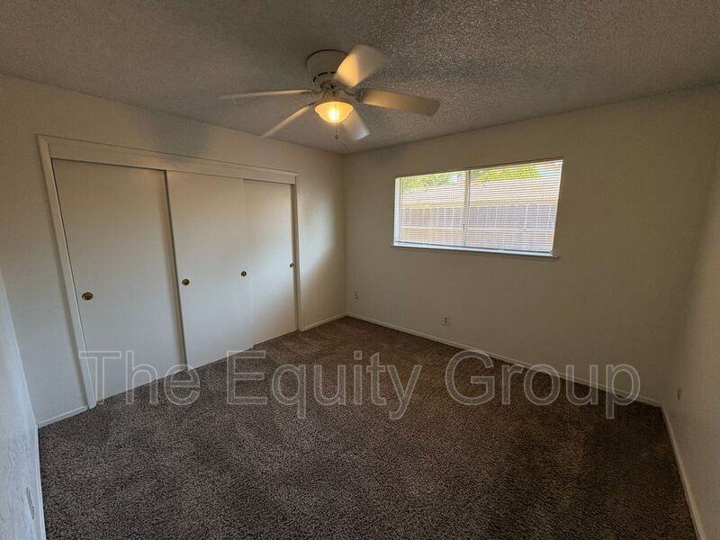 2037 S Tracy Ct - Photo 5 of 20