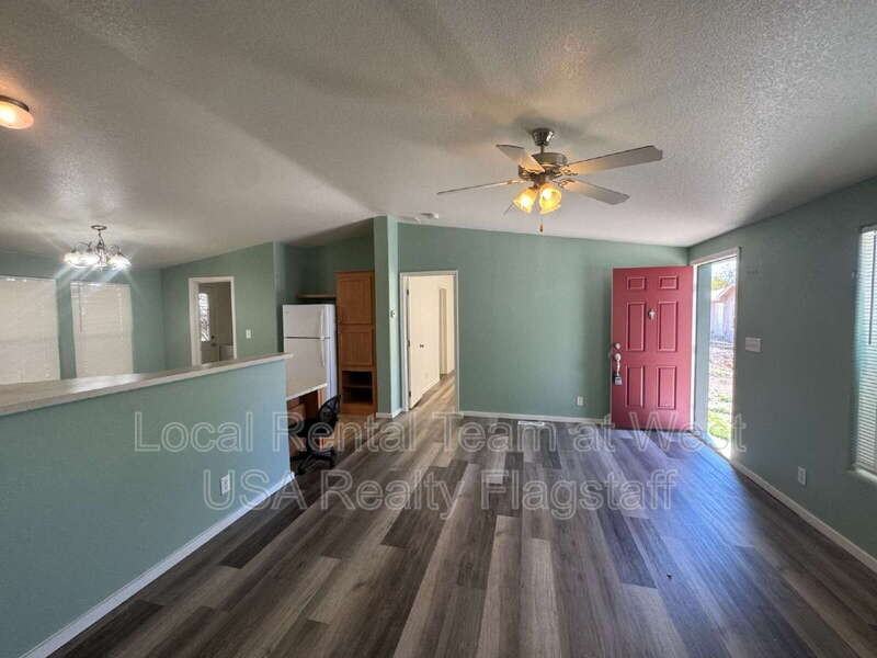 405 W Phoenix Ave #1 - Photo 4 of 15