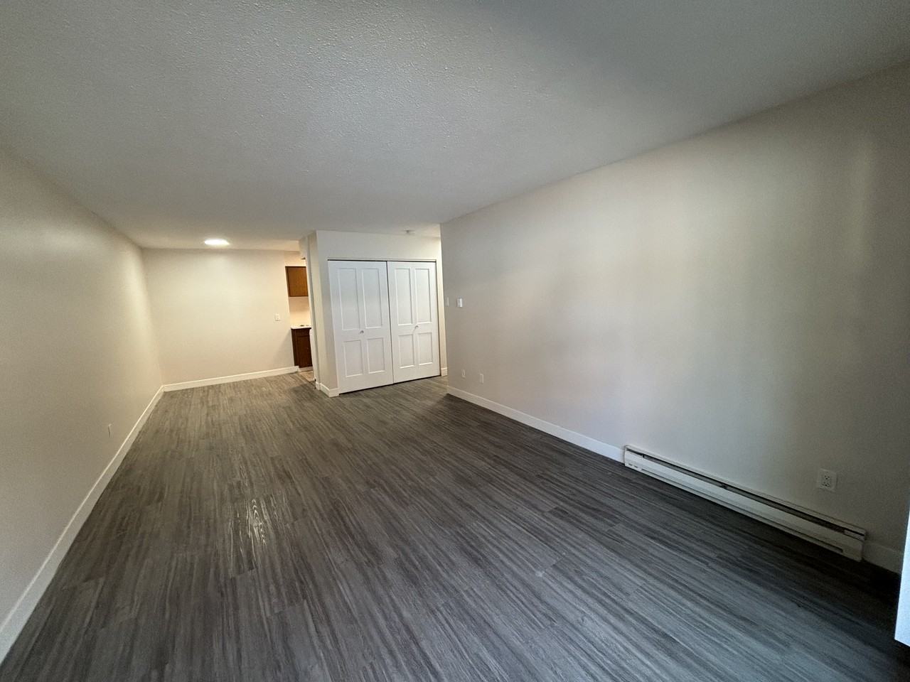 4555 Evergreen Lane #106 - Photo 5 of 11