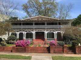 featured image of 319 College St #A