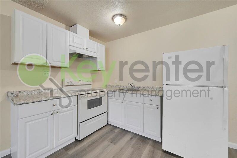 1071 Santiago Ave #6 - Photo 4 of 50