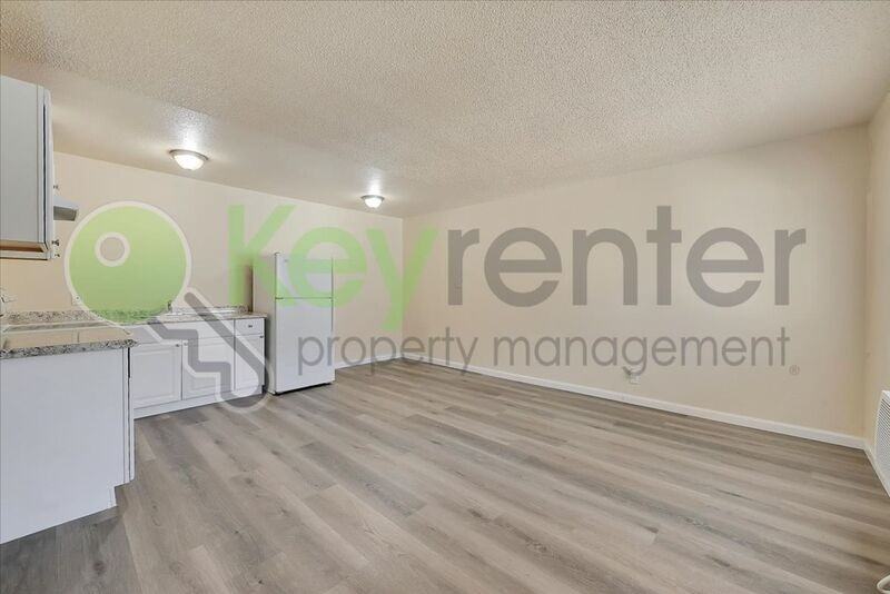 1071 Santiago Ave #6 - Photo 6 of 50