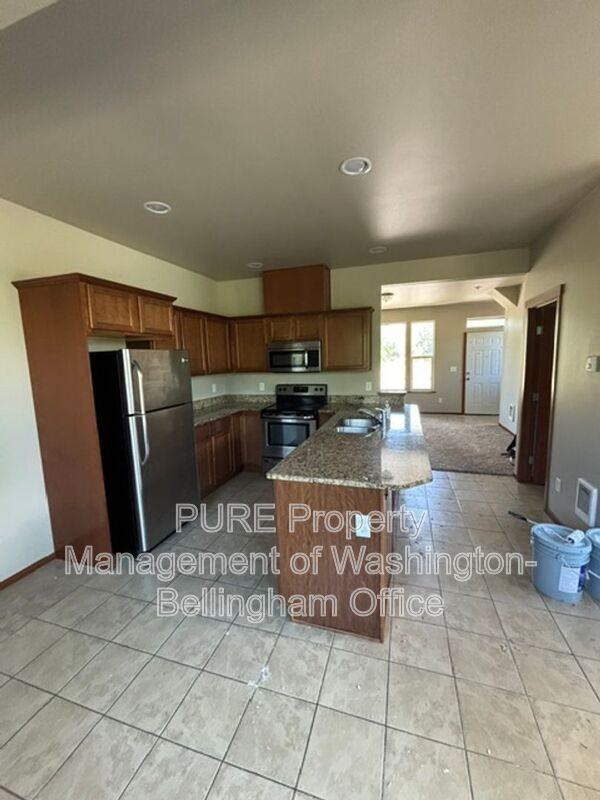 1980 Somerset St #104 - Photo 4 of 7
