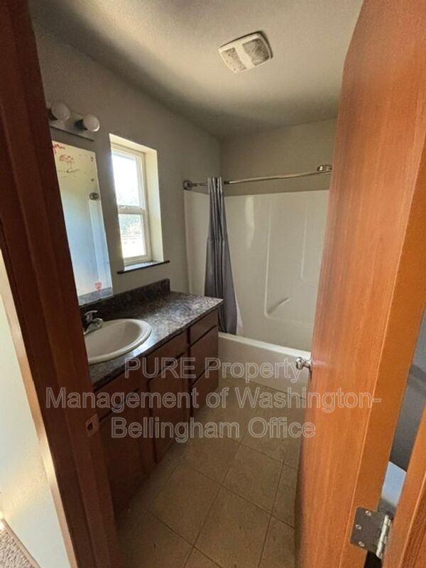 1980 Somerset St #104 - Photo 5 of 7