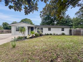 295 Blairmore Blvd - Photo 1 of 1
